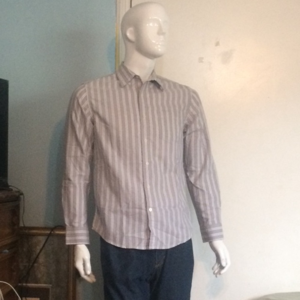 Long sleeve shirt.